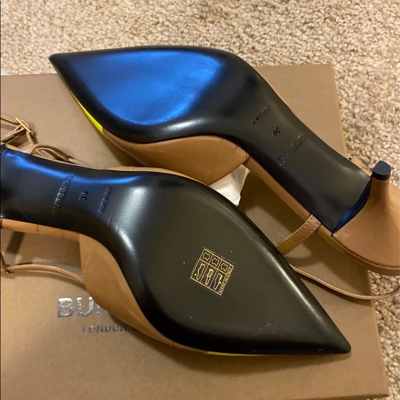 Burberry Bryant NWT - Picture 2 of 2